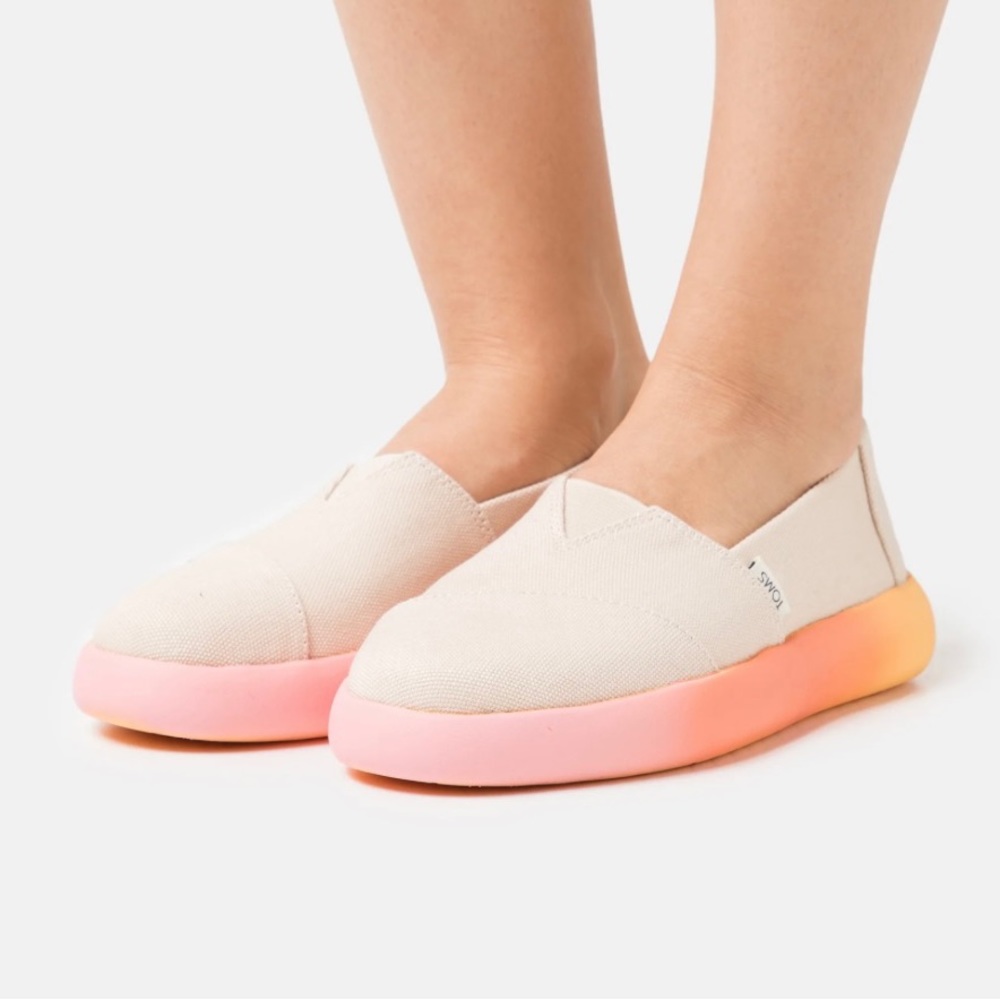 NIB TOMS ALPARGATA MALLOW OMBRE - Slip-ons